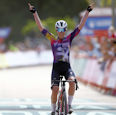 Anna van der Breggen - Vuelta Femenina 2025: Van der Breggen wins with late attack, Gerritse retains GC lead