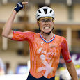 Demi Vollering tdff - Tour de France Femmes 2024: Vollering wins in Alpe d'Huez, Niewiadoma clinches narrow GC triumph