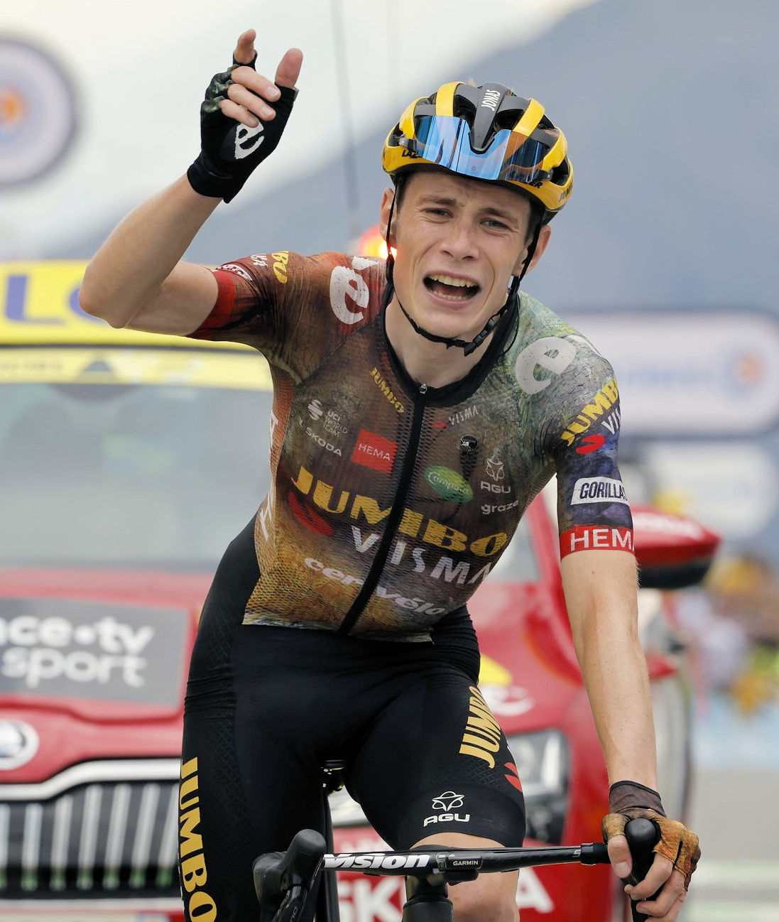 Jonas Vingegaard - Tour de France 2022: Vingegaard wins on Col du Granon to take yellow