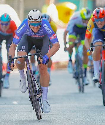 Kaden Groves - Vuelta 2023: Sprint triumph Groves, Evenepoel still in red