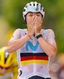 Liane Lippert - Tour de France Femmes 2023: Lippert wins uphill sprint, Kopecky extends lead