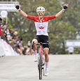 Magdeleine Vallieres - World Cycling Championships 2025: Vallieres solos to gold