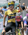 Marianne Vos - Giro Donne 2022: Vos wins Bergamo finish, Van Vleuten stays in pink