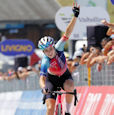 Neve Bradbury - Giro Women 2024: Bradbury wins Queen Stage, Longo Borghini retains GC lead