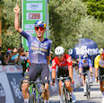 Tom Pidcock tota - Tour of the Alps 2026: Sprint triumph Pidcock, Pellizzari still leader